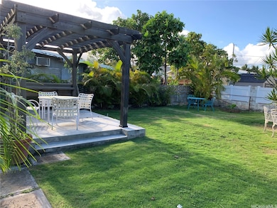 Large back yard and Percola.
