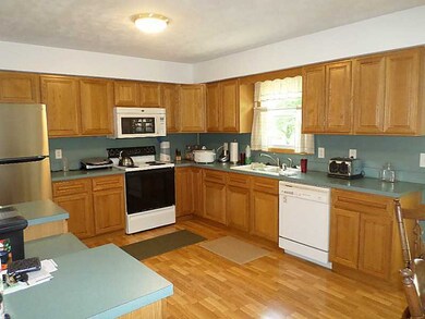 3208 Caughey Rd, Erie, PA 16506 - photo 7