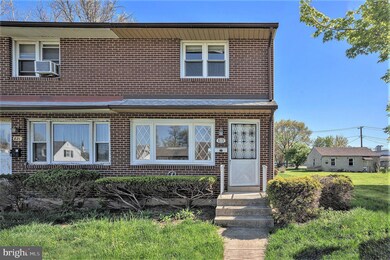 819 W 4th St, Lansdale, PA 19446 - photo 2