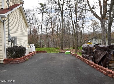 2202 Walnut Trail, Bushkill, PA 18324 - photo 2