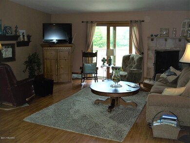 1075 140th Ave, Wayland, MI 49348 - photo 2