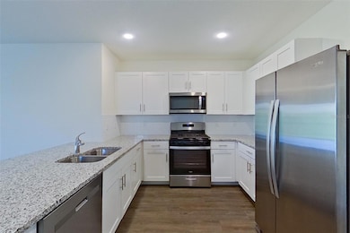 31913 Katelin Cir, Leesburg, FL 34748 - photo 3