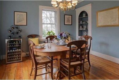 25 Rowland St, Marblehead, MA 01945 - photo 6