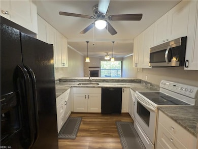 2325 Sea Shell Rd unit 304, Virginia Beach, VA 23451 - photo 7