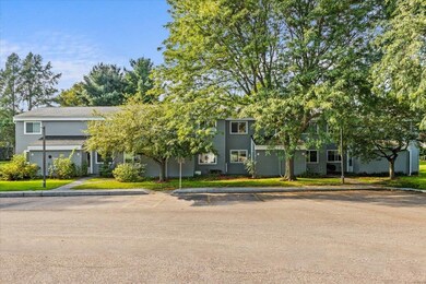 A5 Grandview Dr, South Burlington, VT 05403 - photo 3