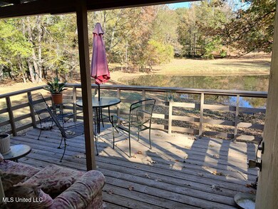 349 W Cox Rd, Byhalia, MS 38611 - photo 4