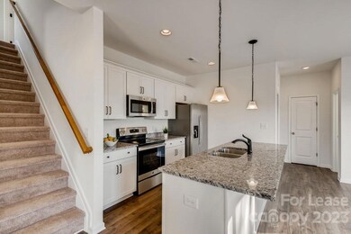 114 Fleming Dr, Statesville, NC 28677 - photo 3