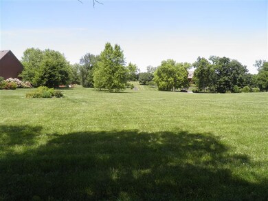 781 Stoneleigh Dr, Frankfort, KY 40601 - photo 3