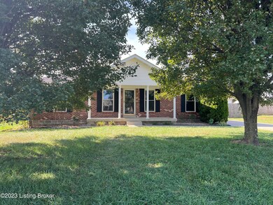 319 Forest Ridge Dr, Mount Washington, KY 40047 - photo 2
