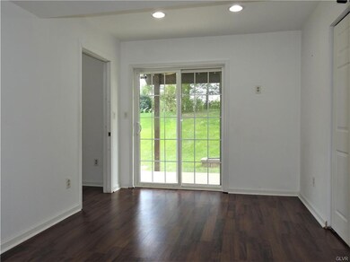 5220 Spring Ridge Dr E, Macungie, PA 18062 - photo 2