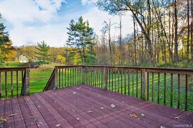 102 Old Post Rd, Marlboro, NY 12542 - photo 6