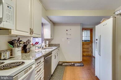 3020 Crest Ave, Cheverly, MD 20785 - photo 6