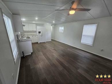 28313 U S 27 unit 55, Leesburg, FL 34748 - photo 7