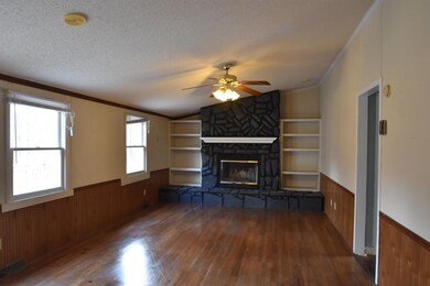 1220 Dickson Rd, Campobello, SC 29322 - photo 4