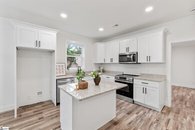 8172 9th St, Boiling Springs, SC 29316 - photo 5