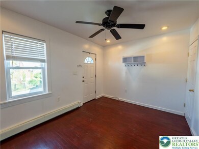 220 W Kleinhans St, Easton, PA 18042 - photo 4