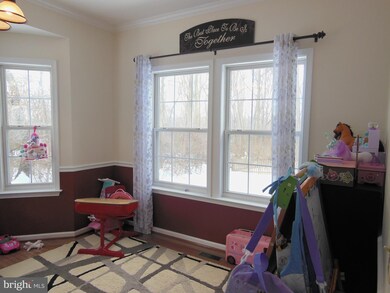 693 Zodiac Ln, Bunker Hill, WV 25413 - photo 7