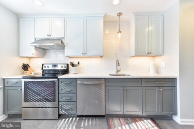 6601 Midhill Place, Falls Church, VA 22043 - photo 2