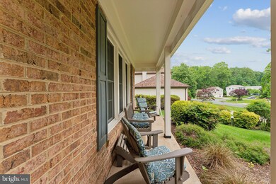 6554 Gladeview Ct, Burke, VA 22015 - photo 3