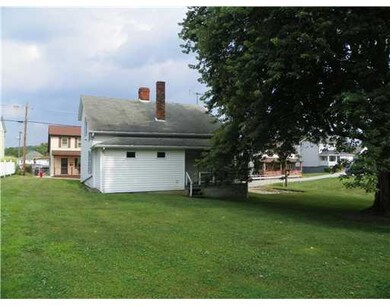 Yard/Garden. Having a large backyard gives you ple