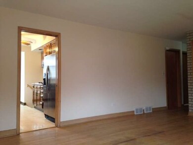 9956 Agatite Ct, Schiller Park, IL 60176 - photo 4