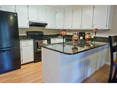 49 Derry St, MerriMacK, NH 03054 - photo 3