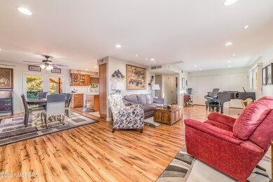 975 N Evergreen - Images-18