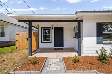 Array_21702PompanoAve-12