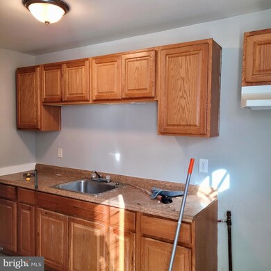 907 N Rosedale St, Baltimore, MD 21216 - photo 4