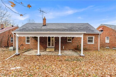 19720 Upper Terrace Dr, Euclid, OH 44117 - photo 3