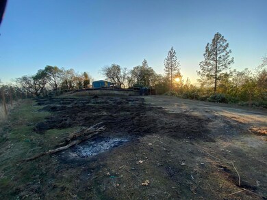 692 Cienaga Ln, Grants Pass, OR 97526 - photo 3