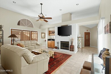 06-11236 E Laurel Ln (7 of 30)