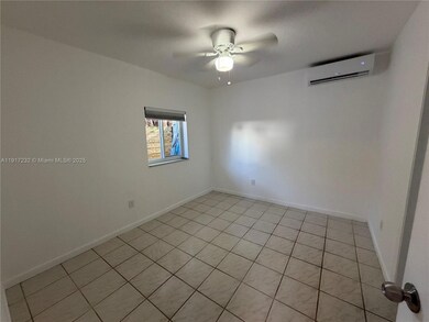 340 SW 18th Rd unit Rear, Miami, FL 33129 - photo 4