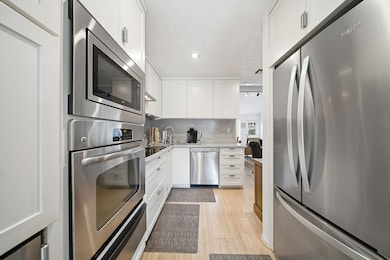 16327 Blackhawk Blvd, Friendswood, TX 77546 - photo 4