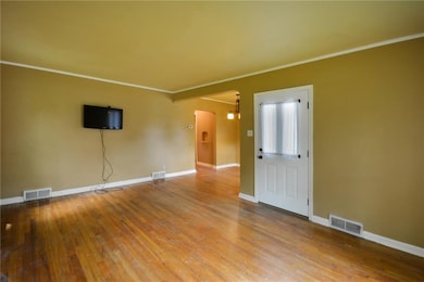 1708 28th St, Des Moines, IA 50310 - photo 5