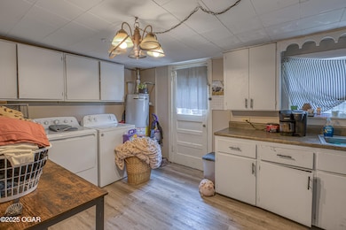 715 N Oak St, Webb City, MO 64870 - photo 6