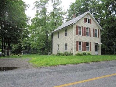 634 Riverside Dr, Florence, MA 01062 - photo 3