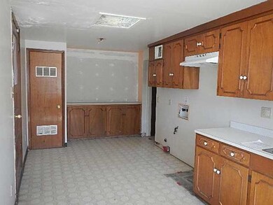 3301 Van Buren Ave, El Paso, TX 79930 - photo 6