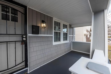 1002 Ellsworth 003