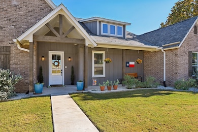 9608 Bellechase Rd, Granbury, TX 76049 - photo 2