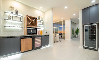 Regency House unit C, Phoenix, AZ 85004 - photo 5