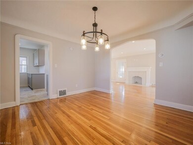 3603 Berkeley Rd, Cleveland, OH 44118 - photo 7