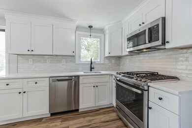 49 Pines Rd, Billerica, MA 01821 - photo 3