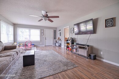 1911 S 19th St, Grand Forks, ND 58201 - photo 3