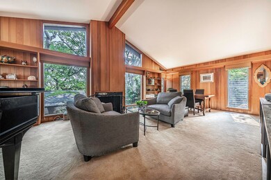 Great Room, Vaulted Ceilings