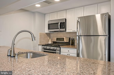 The Williamsburg unit 705, Arlington, VA 22201 - photo 7