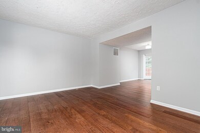 8847 Harkate Way, Randallstown, MD 21133 - photo 5