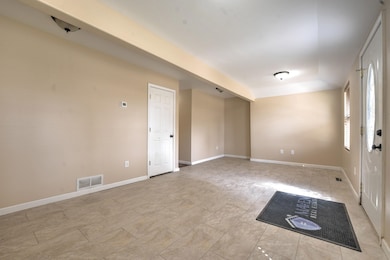 822 6th Ave NW, Minot, ND 58703 - photo 2