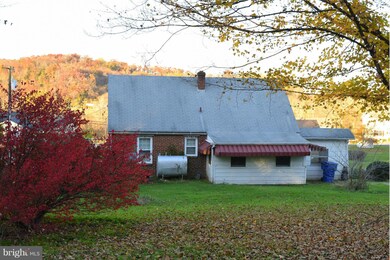 155 W Duck St, Front Royal, VA 22630 - photo 2