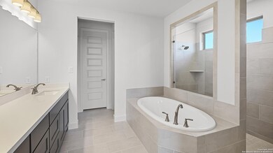 747 Alta Cir, Canyon Lake, TX 78132 - photo 6